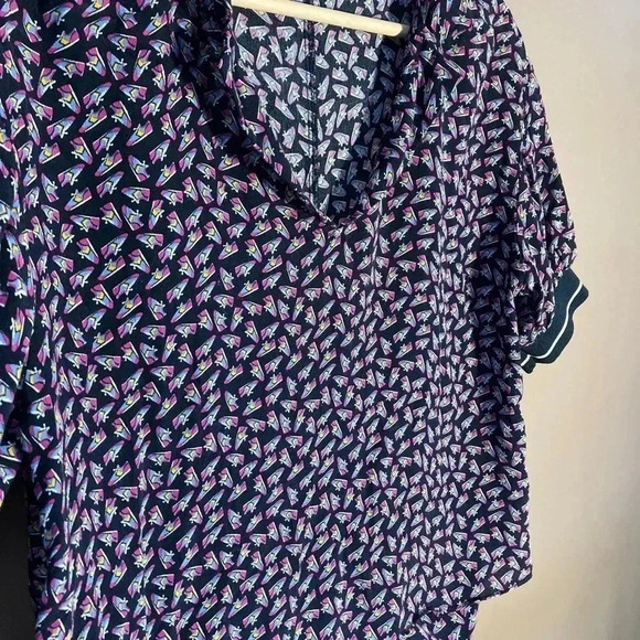 Zara sneakers print  tie knit back blouse - Picture 3 of 6